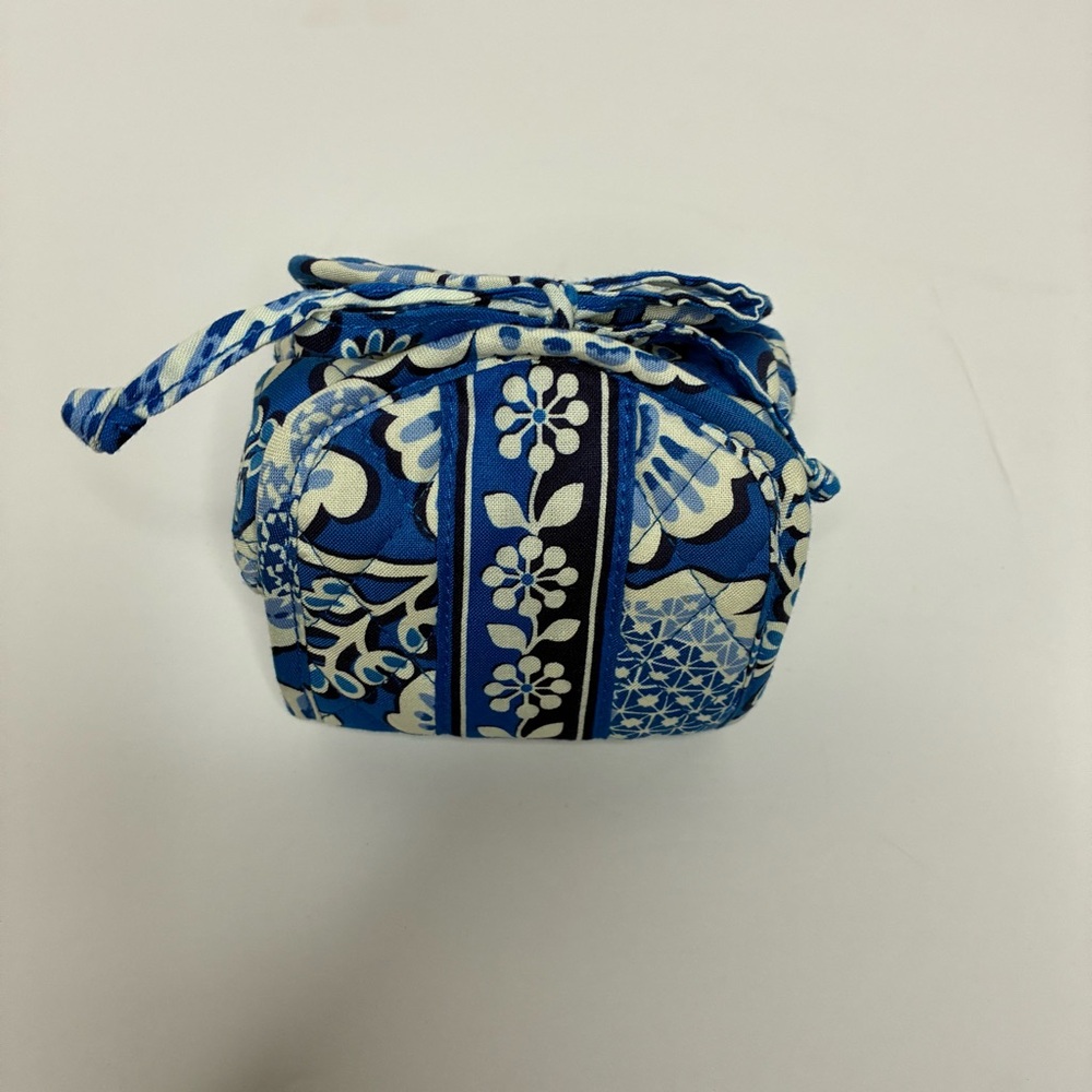 Vera Bradley All Wrapped up Blue Floral Quilted Jewelry Travel Case Organizer